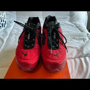 nike air max 720-818 RED